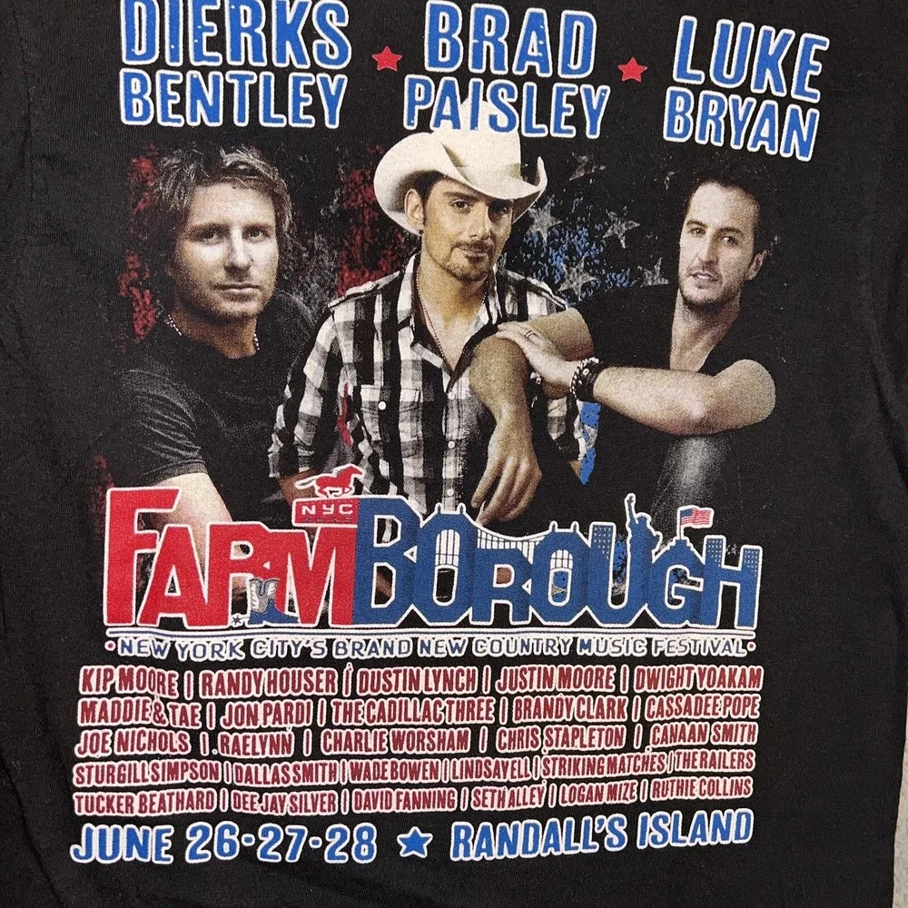 Brad Paisley Luke Bryan 2015 Tour T Shirt Men's‎ Size M NYC Country Music Tee
